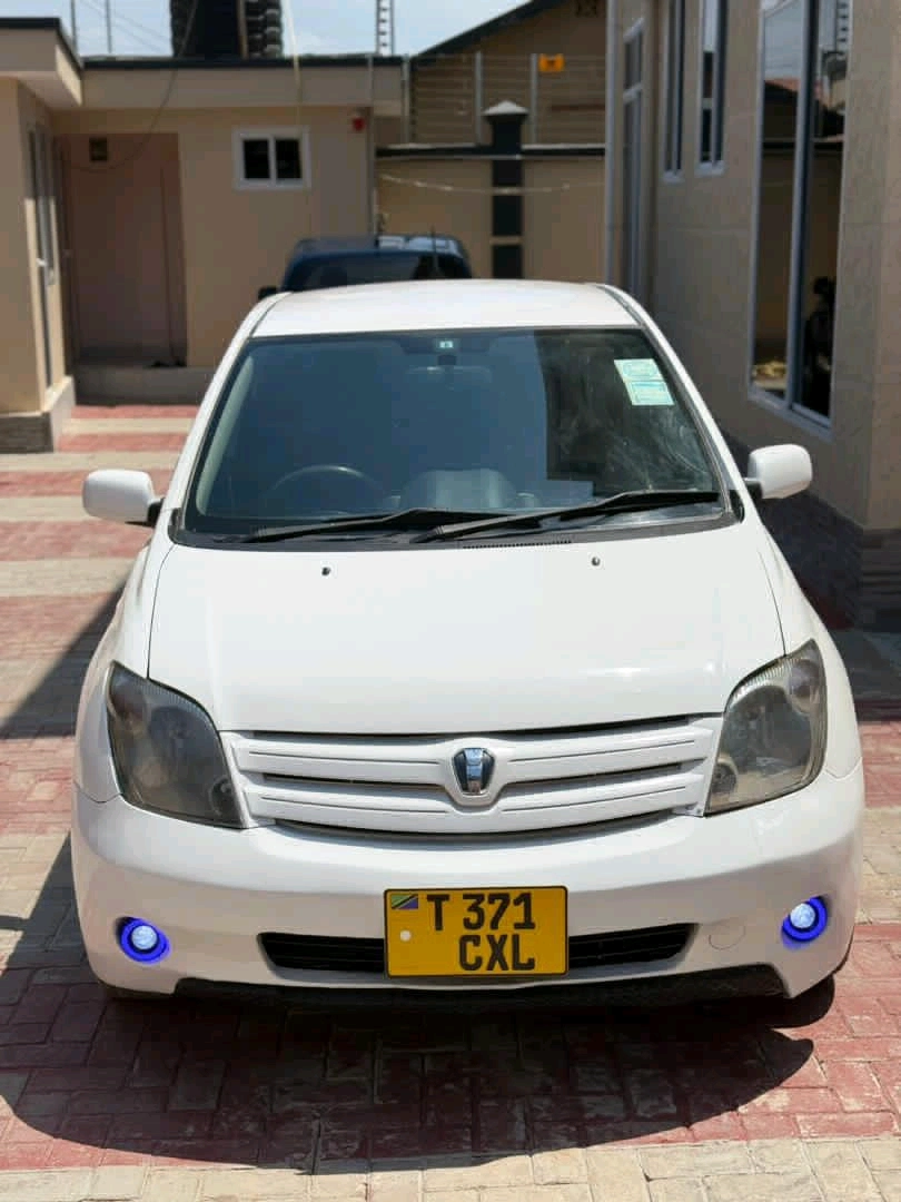 Toyota Ist CXL 1290cc for Sale