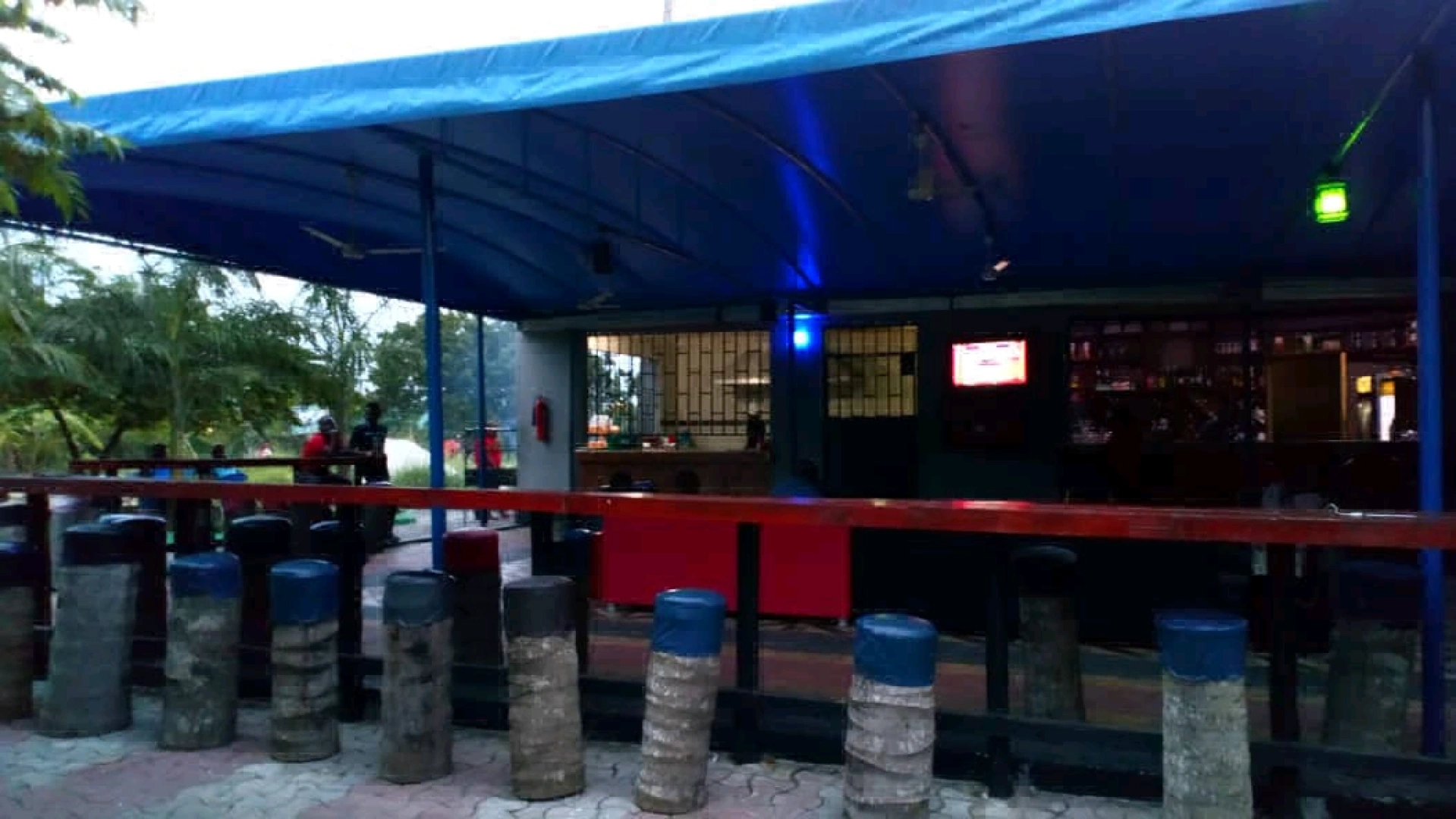 Bar/Restaurant Inauzwa Kigamboni (506 sqm) thumbnail 3