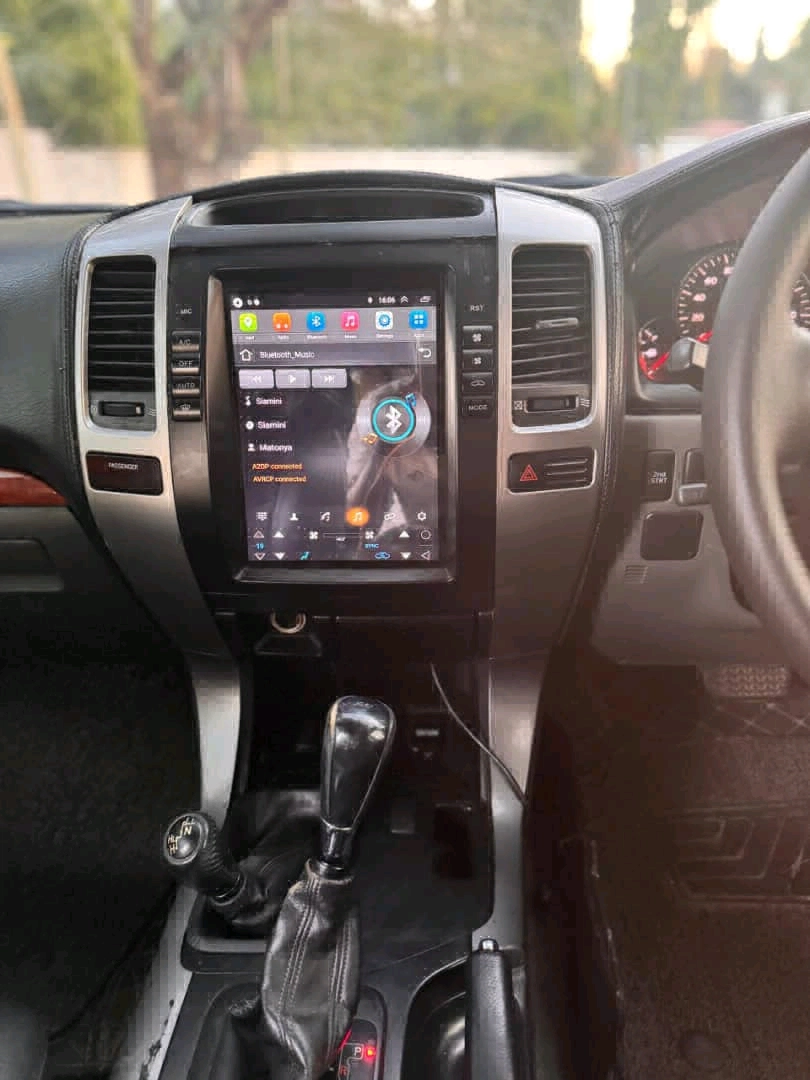 Toyota Land Cruiser Prado TRJ 120 (2005) thumbnail 6