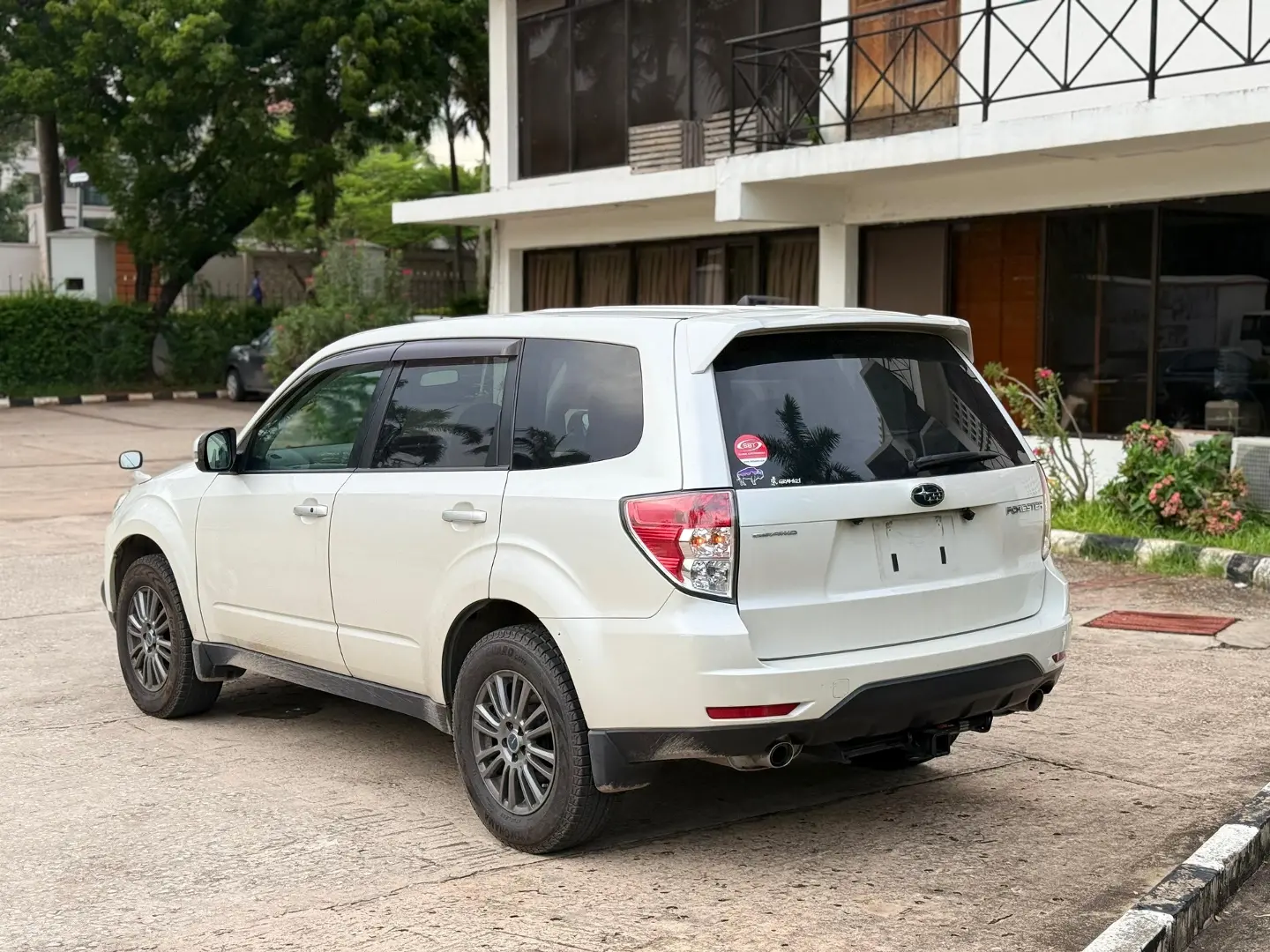 Subaru Forester 2011 thumbnail 3