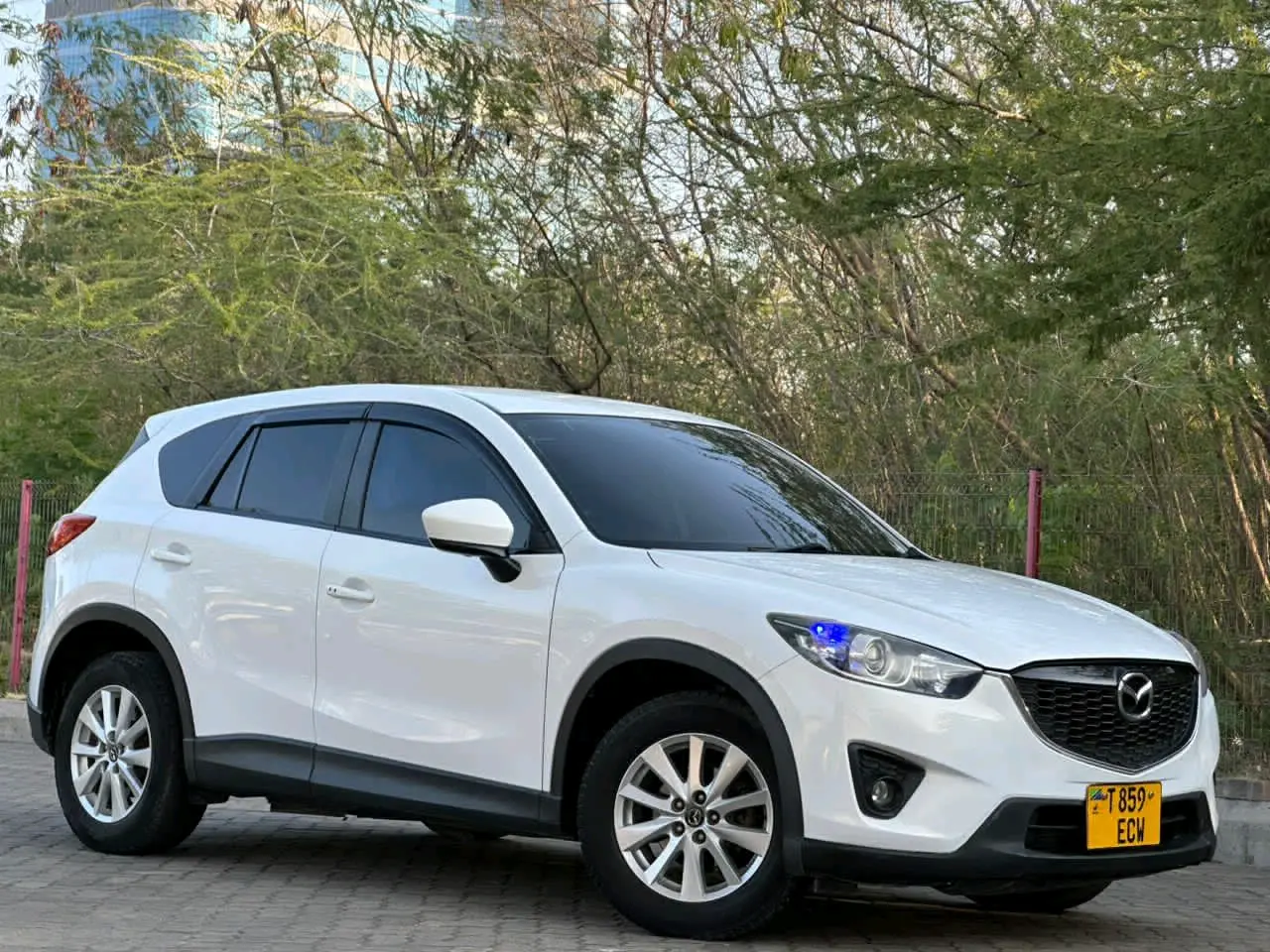 Mazda CX-5 2014 Nyeupe, AC Kamili thumbnail 4