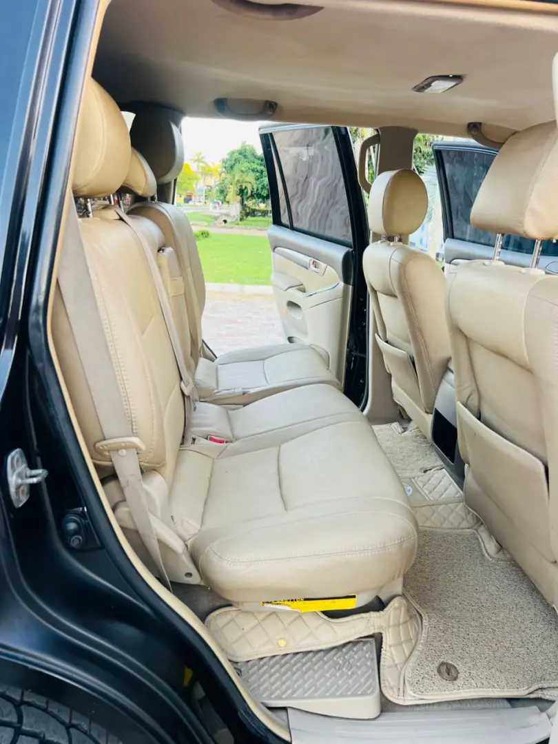 Toyota Land Cruiser Prado 120 thumbnail 2