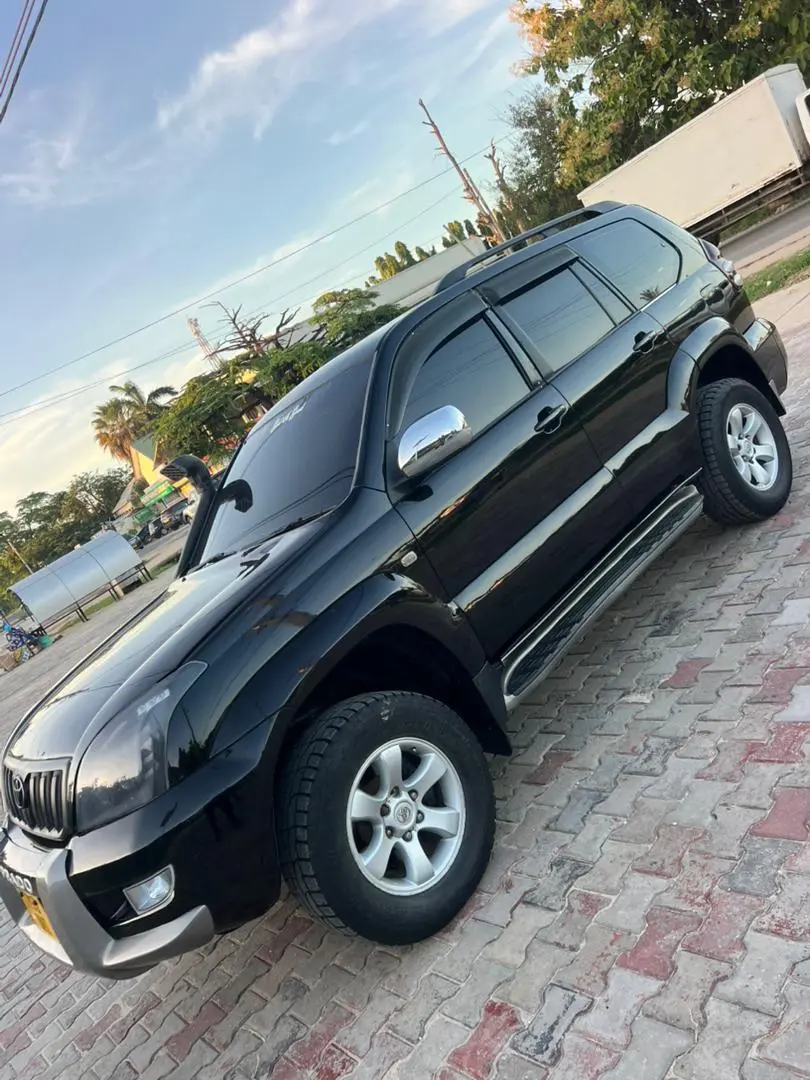Toyota Land Cruiser Prado 120 thumbnail 4