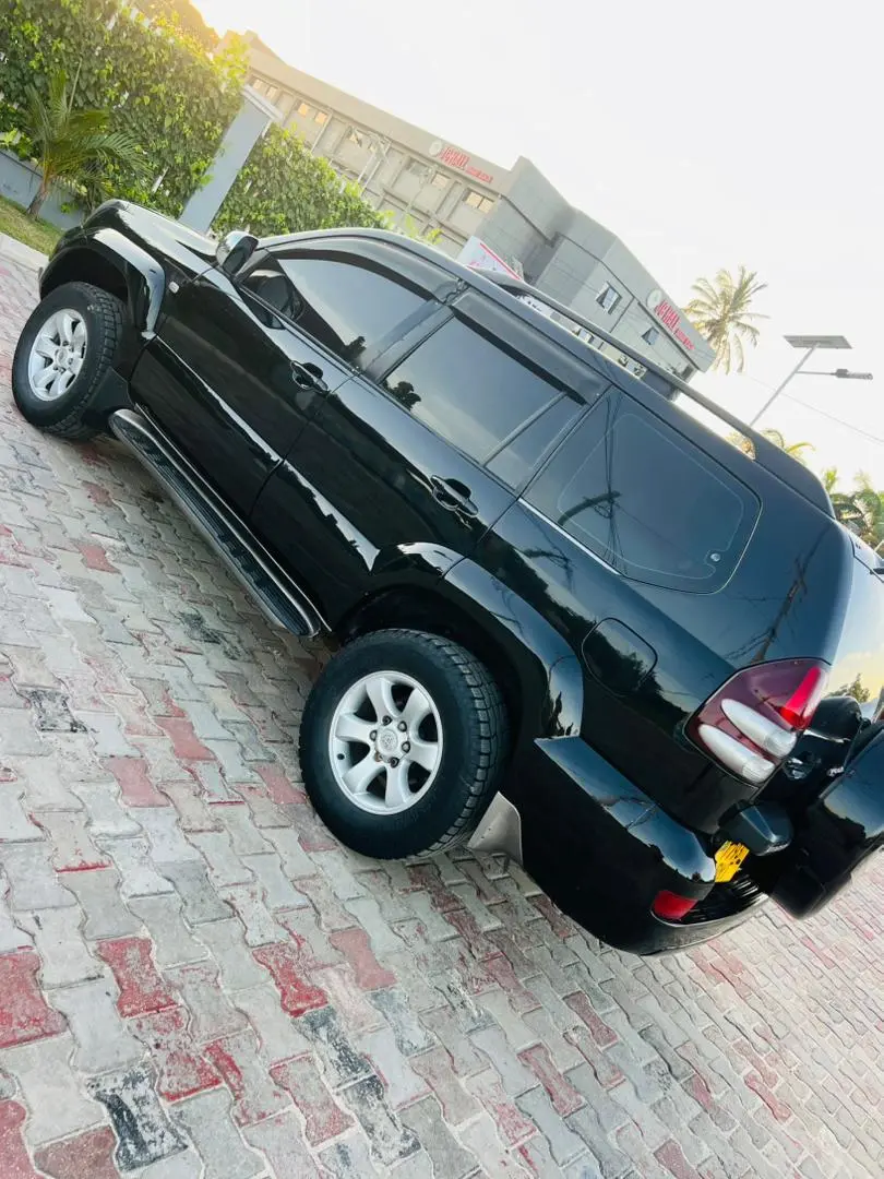 Toyota Land Cruiser Prado 120 thumbnail 5
