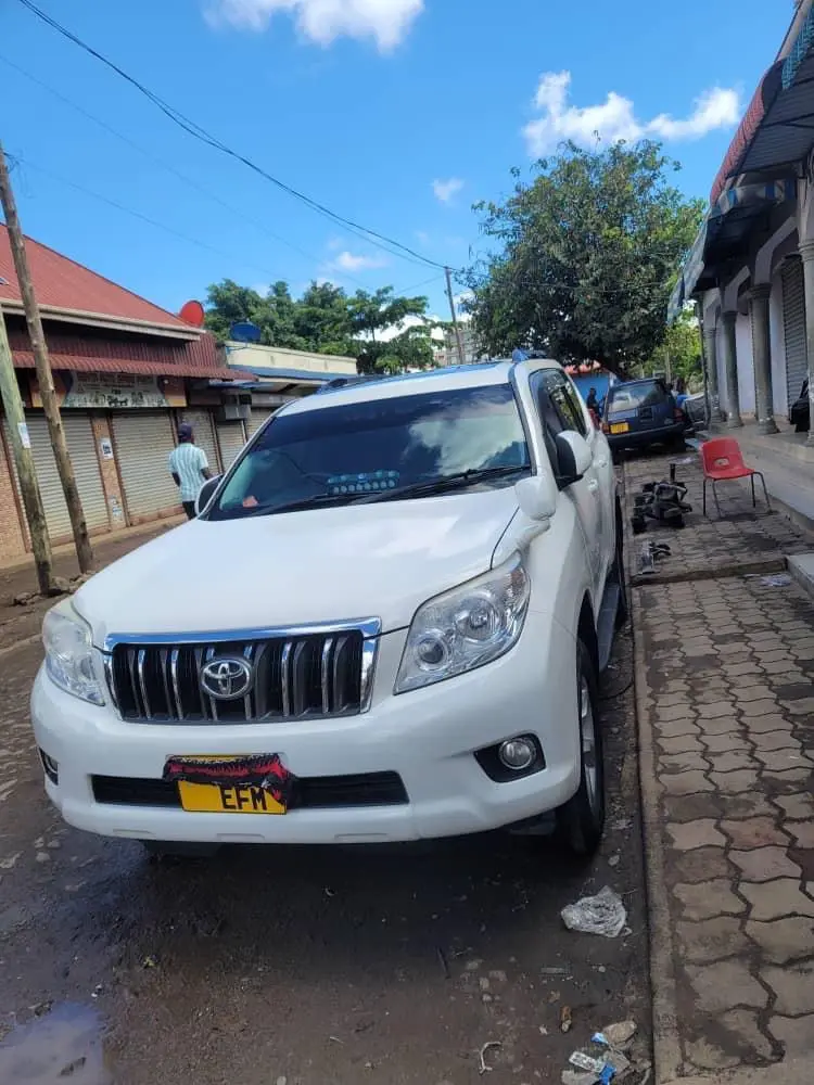 Toyota Land Cruiser Prado 150 Full Option thumbnail 6
