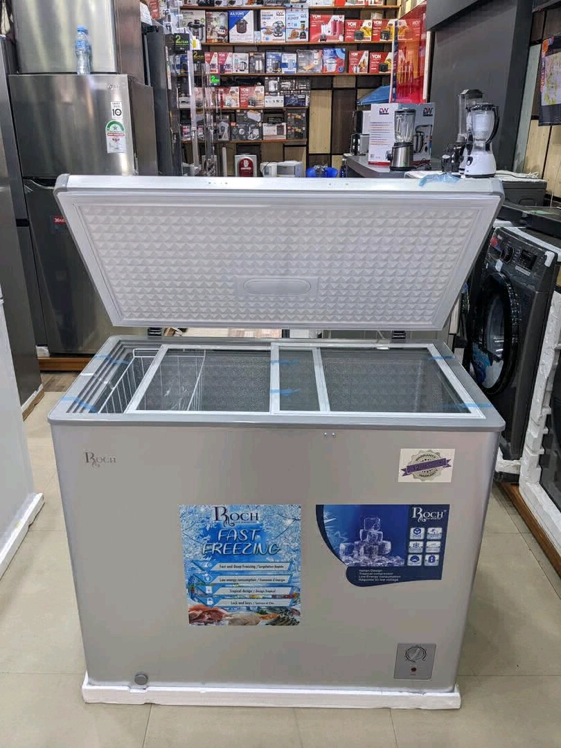 Roch Silver Chest Freezer 200L with 2 Year Warranty