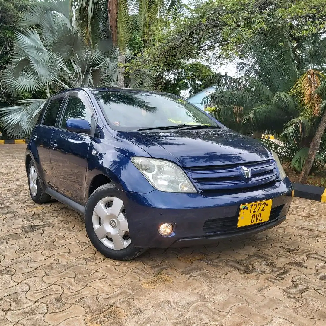 Toyota Ist 2003 DVL Low Mileage thumbnail 4