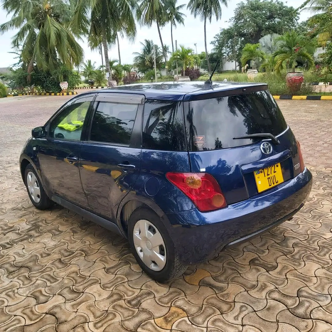 Toyota Ist 2003 DVL Low Mileage thumbnail 5