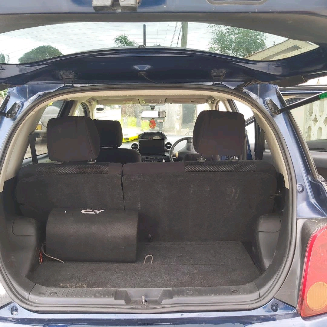 Toyota Ist 2003 DVL Low Mileage thumbnail 6