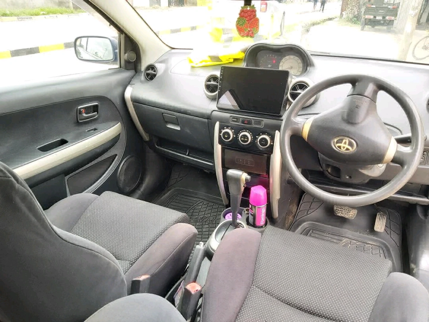 Toyota Ist 2003 DVL Low Mileage thumbnail 7