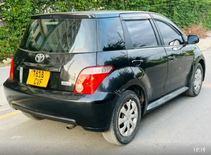 Toyota Ist - Black thumbnail 7