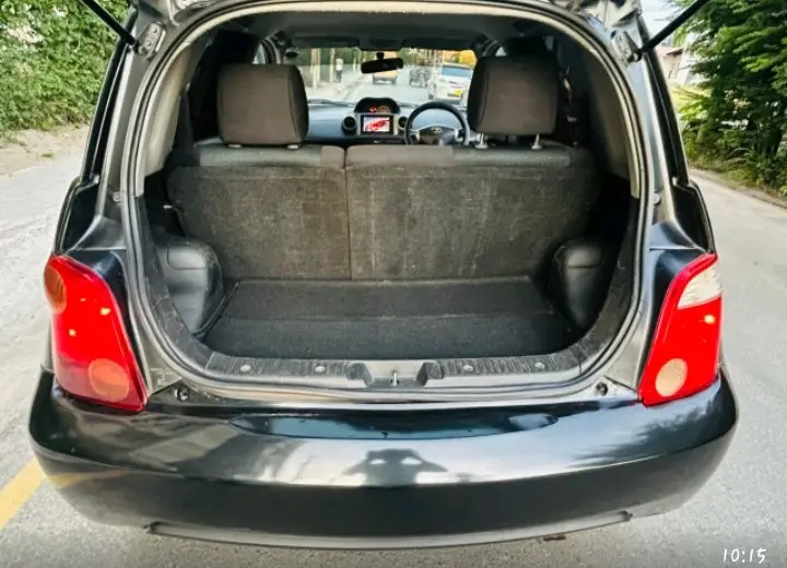 Toyota Ist - Black thumbnail 8