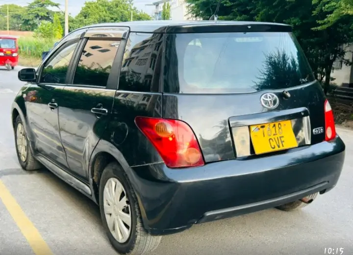 Toyota Ist - Black thumbnail 9