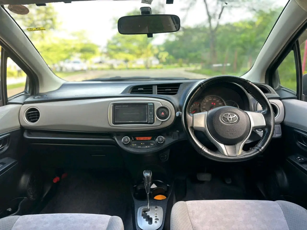 Toyota Vitz 2011 Model, Black thumbnail 8