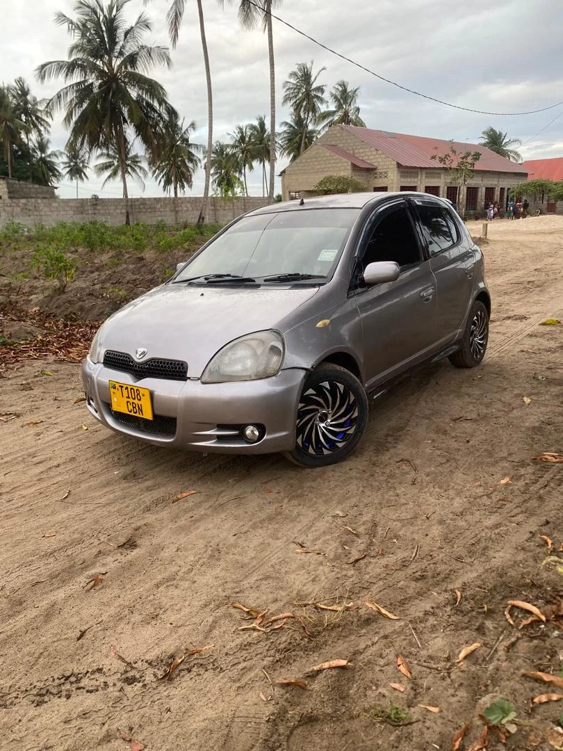 Toyota Vitz 2004 Model Old Reg CBN thumbnail 7