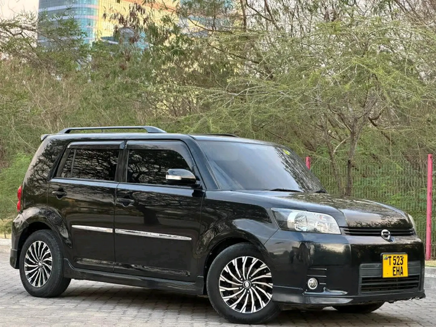 Black Toyota Rumion 2010, 1498cc thumbnail 7
