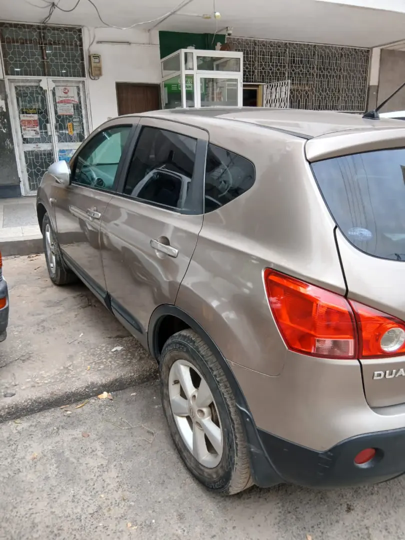 Nissan Dualis Beige/Gold Inauzwa thumbnail 4
