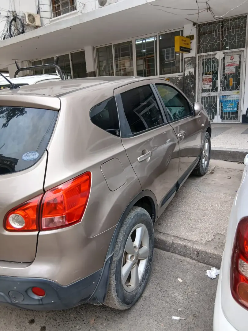 Nissan Dualis Beige/Gold Inauzwa thumbnail 8