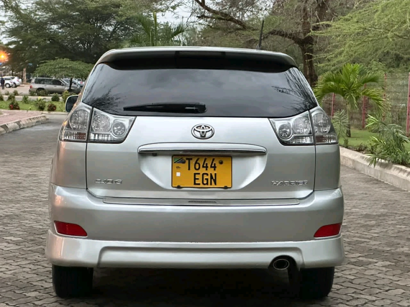 Toyota Harrier SUV 2007 Model for Sale thumbnail 3