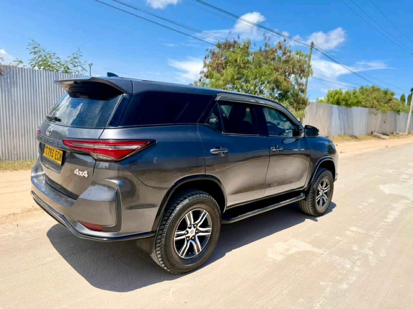 Toyota Fortuner 2022 Diesel Automatic thumbnail 5