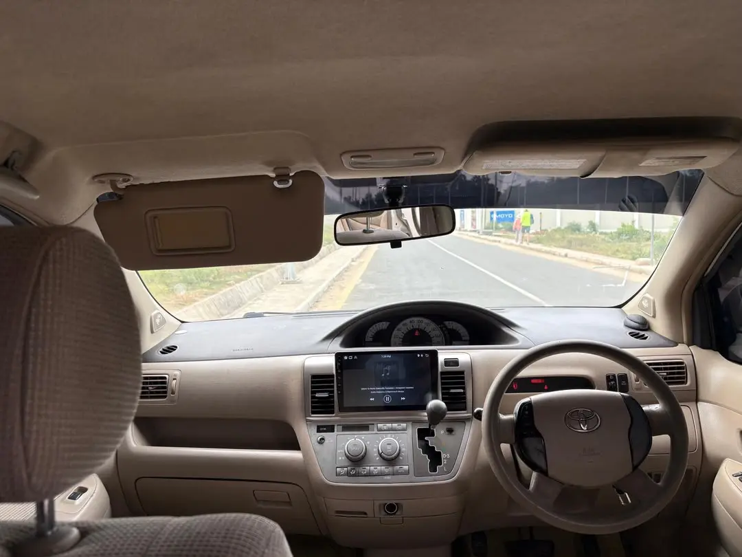 Toyota Raum - Silver thumbnail 6