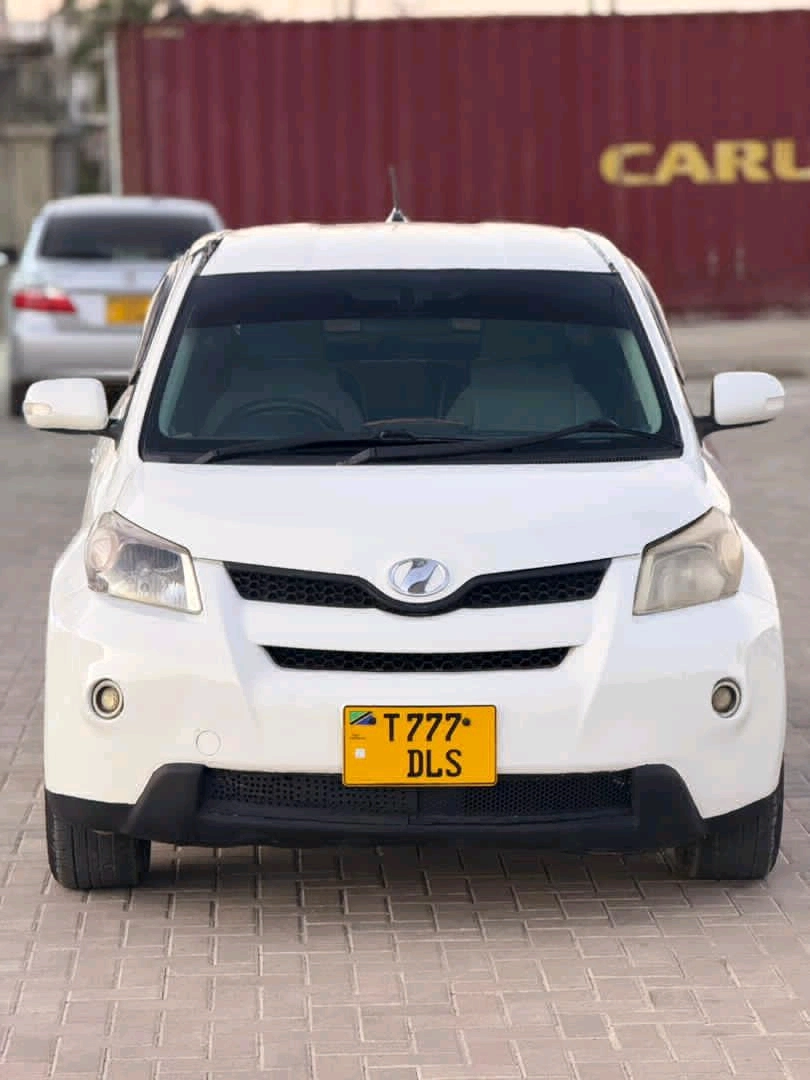 Toyota Ist New Model DLS 1490cc