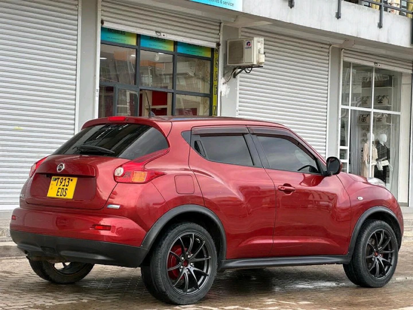 Nissan Juke 2010 for Sale - Maroon thumbnail 4