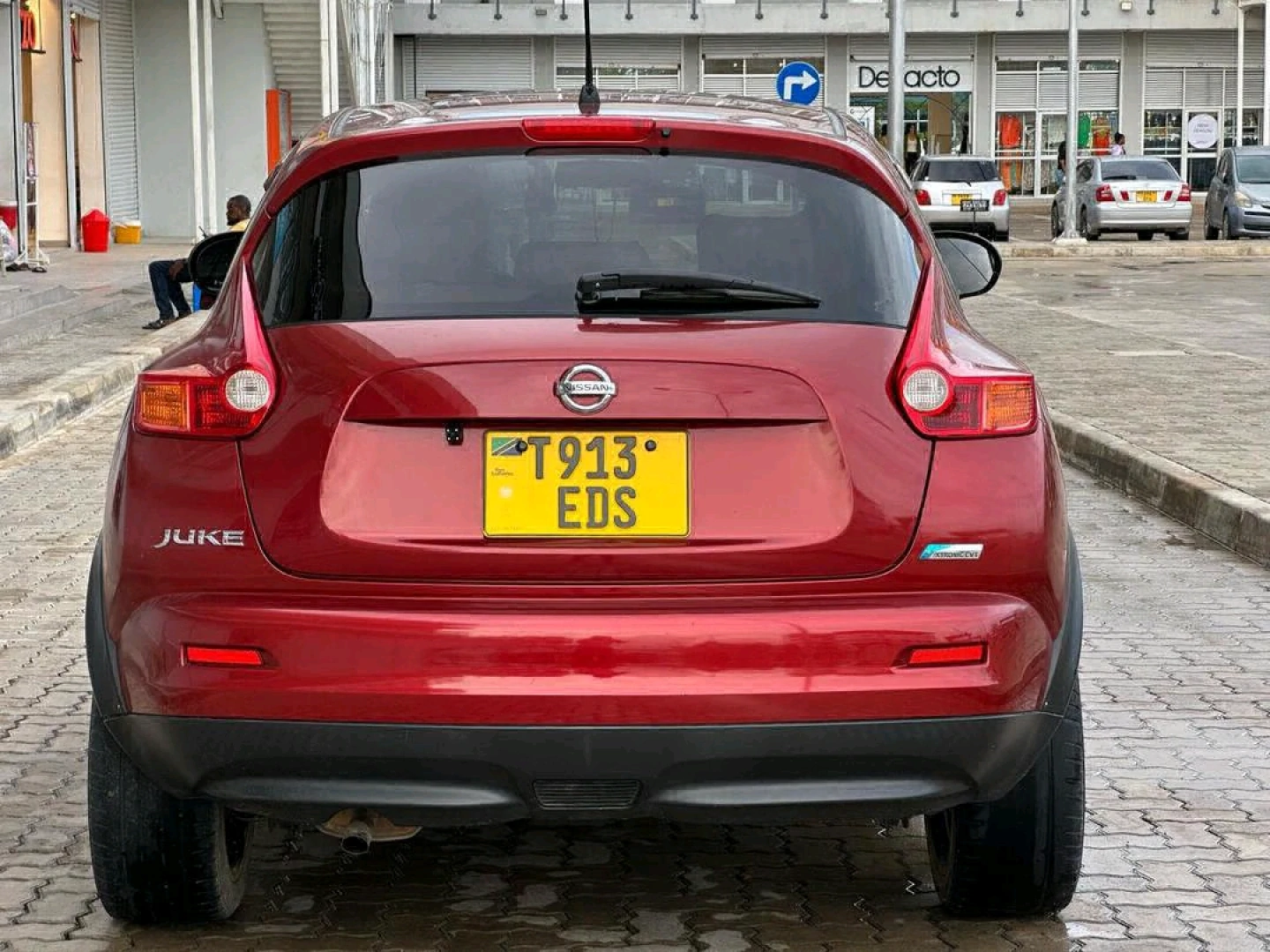 Nissan Juke 2010 for Sale - Maroon thumbnail 6