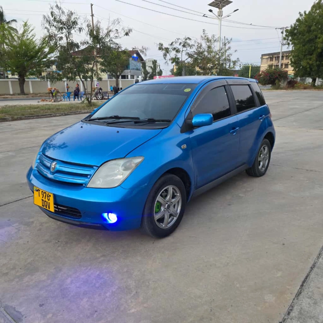 Used Blue Toyota Ist 2003 Full AC thumbnail 4
