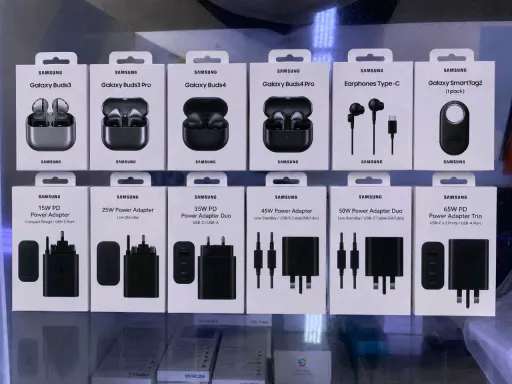 Original Samsung Galaxy Buds, Chargers & SmartTag2