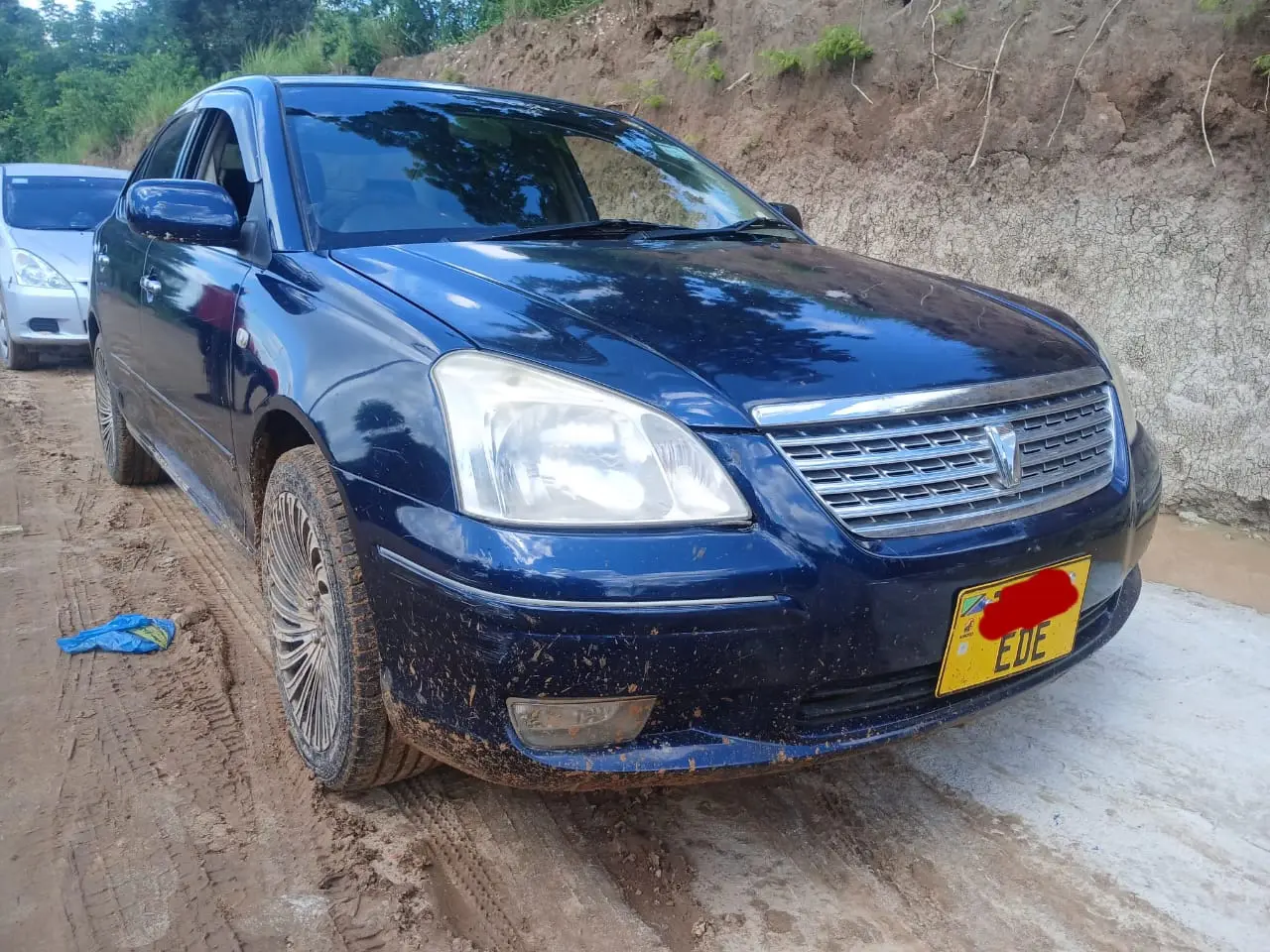 Toyota Premio F thumbnail 5