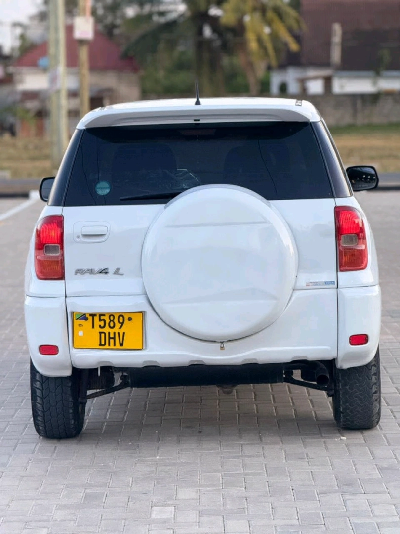 Toyota RAV4 Short Chassis DHV Full AC thumbnail 2