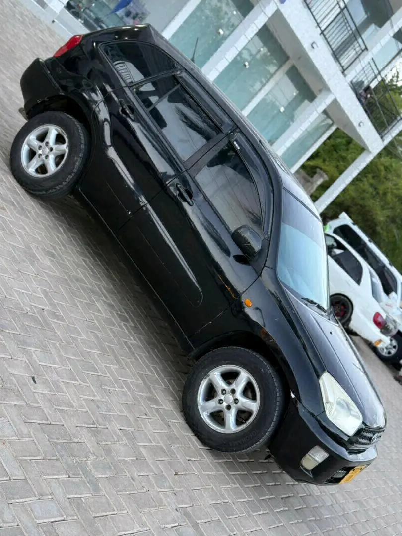 Used Black Toyota RAV4 for Sale thumbnail 4