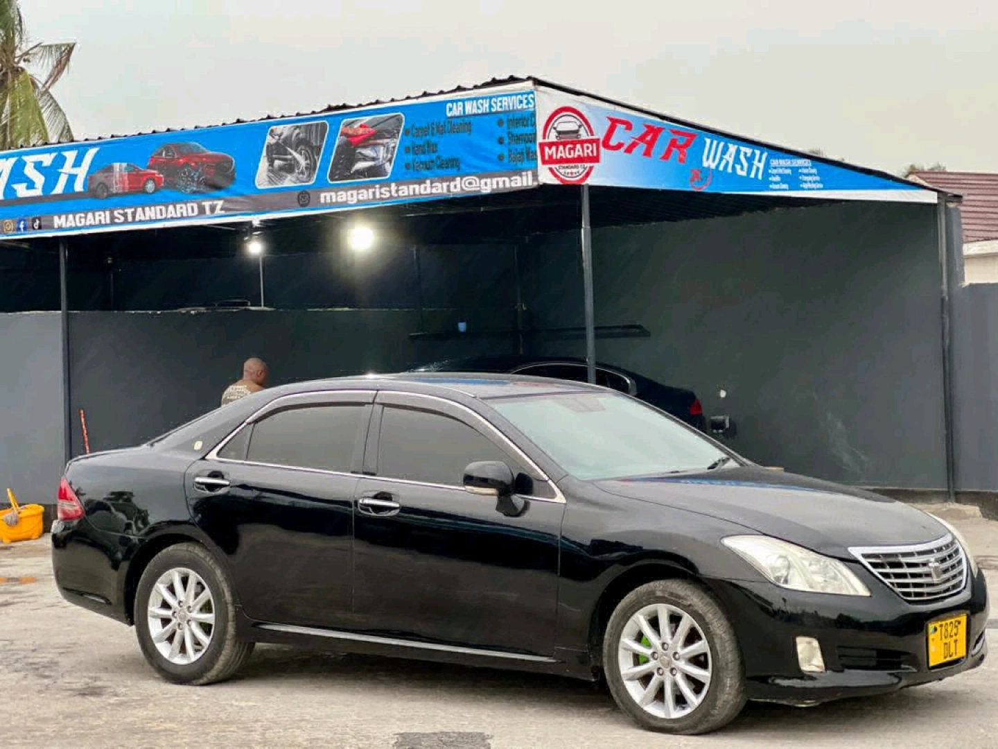 Toyota Crown Royal Saloon New Model thumbnail 2