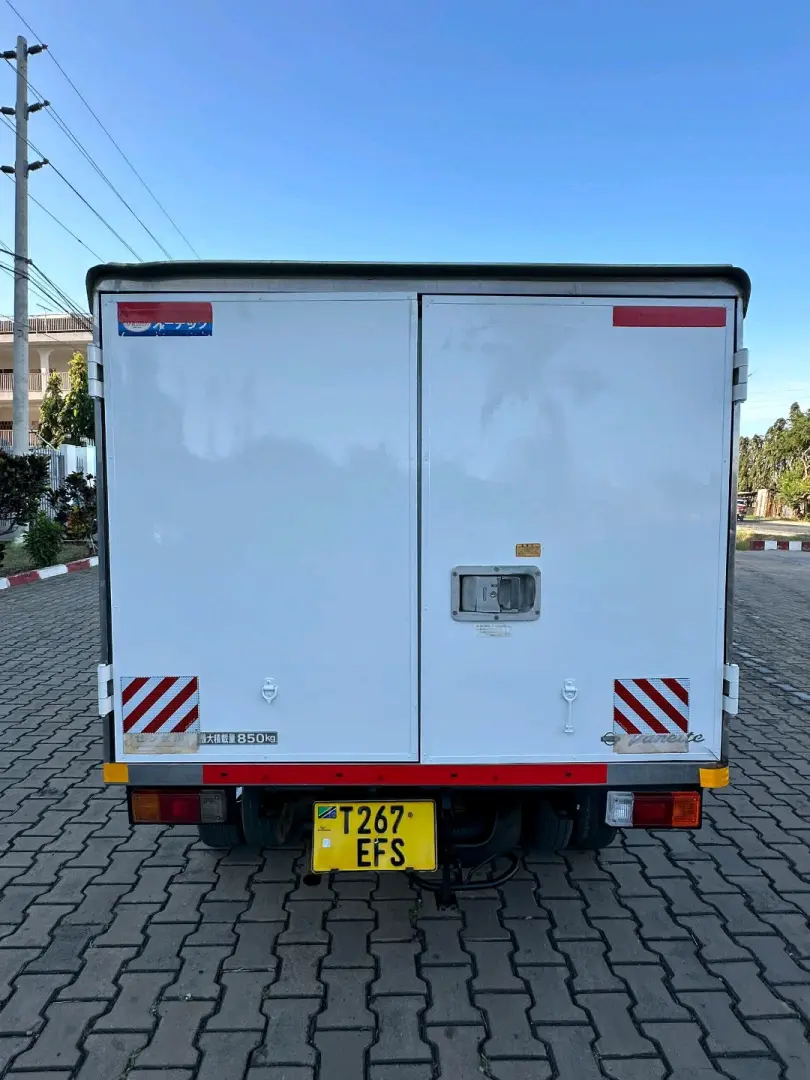 Nissan Vanette Refrigerated Truck (Friji) thumbnail 4