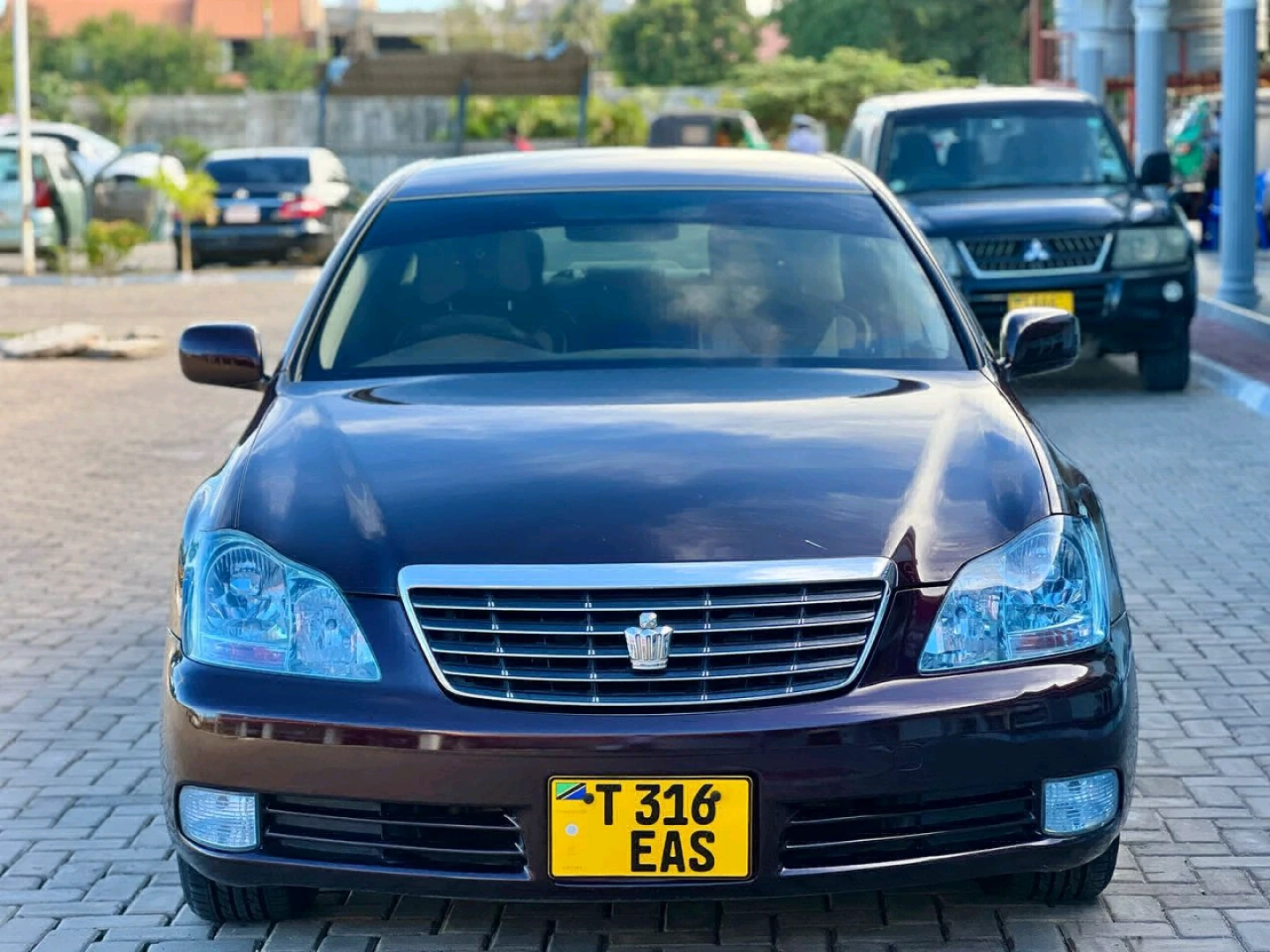 Toyota Crown Athlete 2005 (Dark Red)
