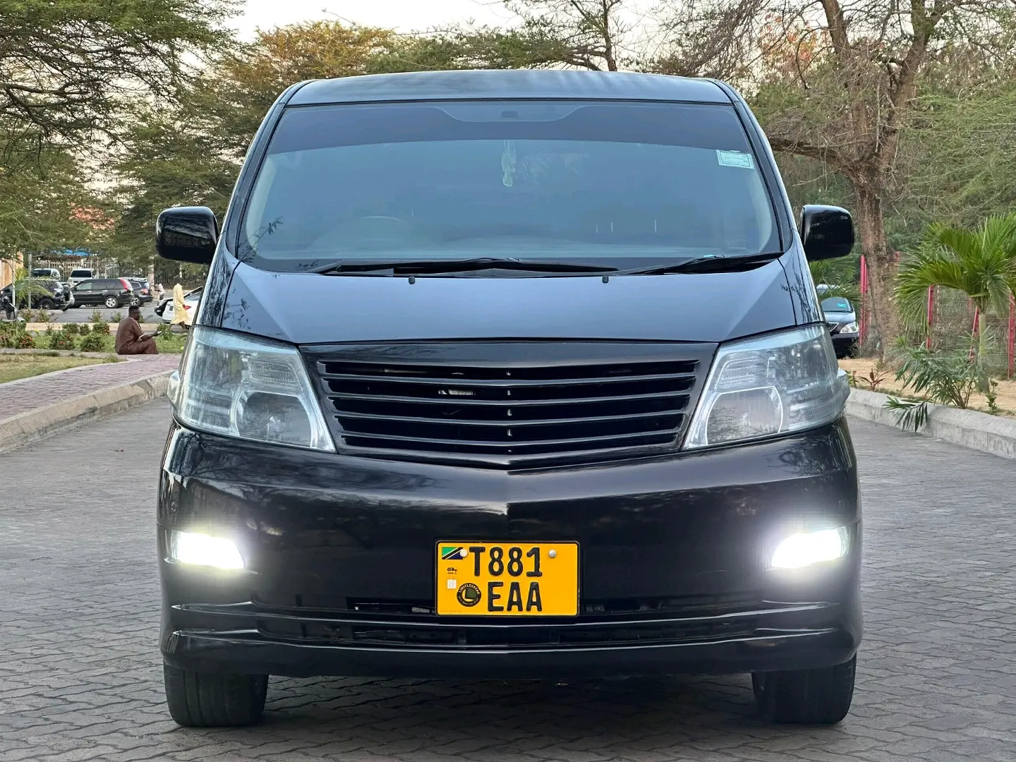 Used 2005 Black Toyota Alphard Van