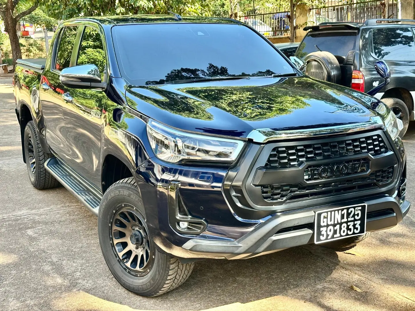 2020 Toyota Hilux 4x4 Automatic thumbnail 3