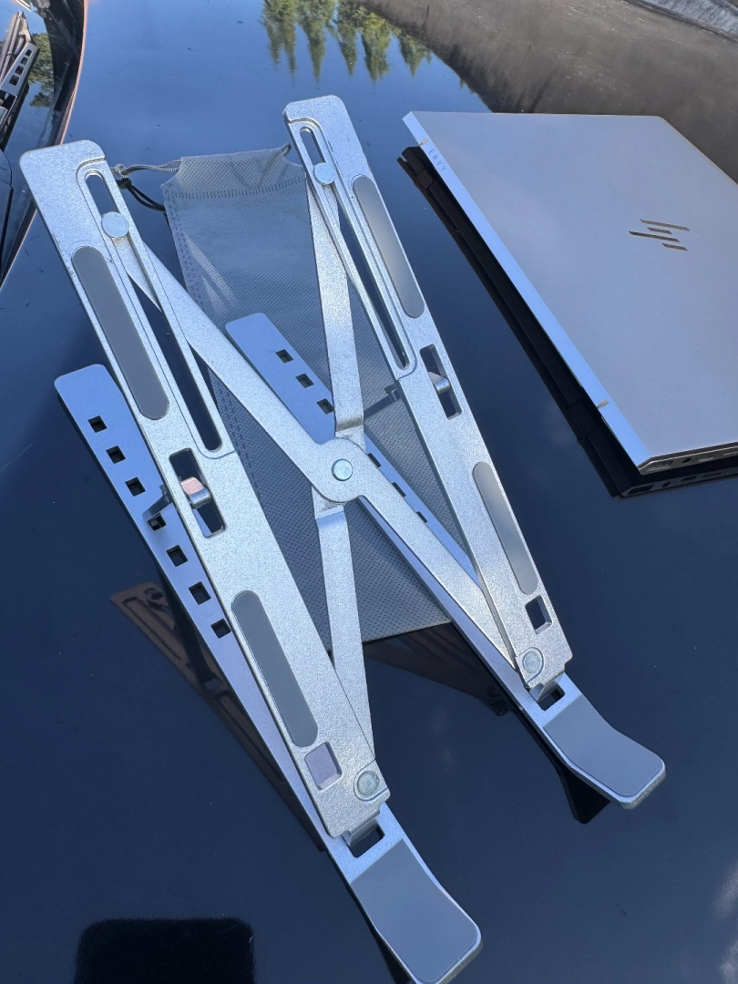 Aluminium Foldable Laptop Stand thumbnail 6