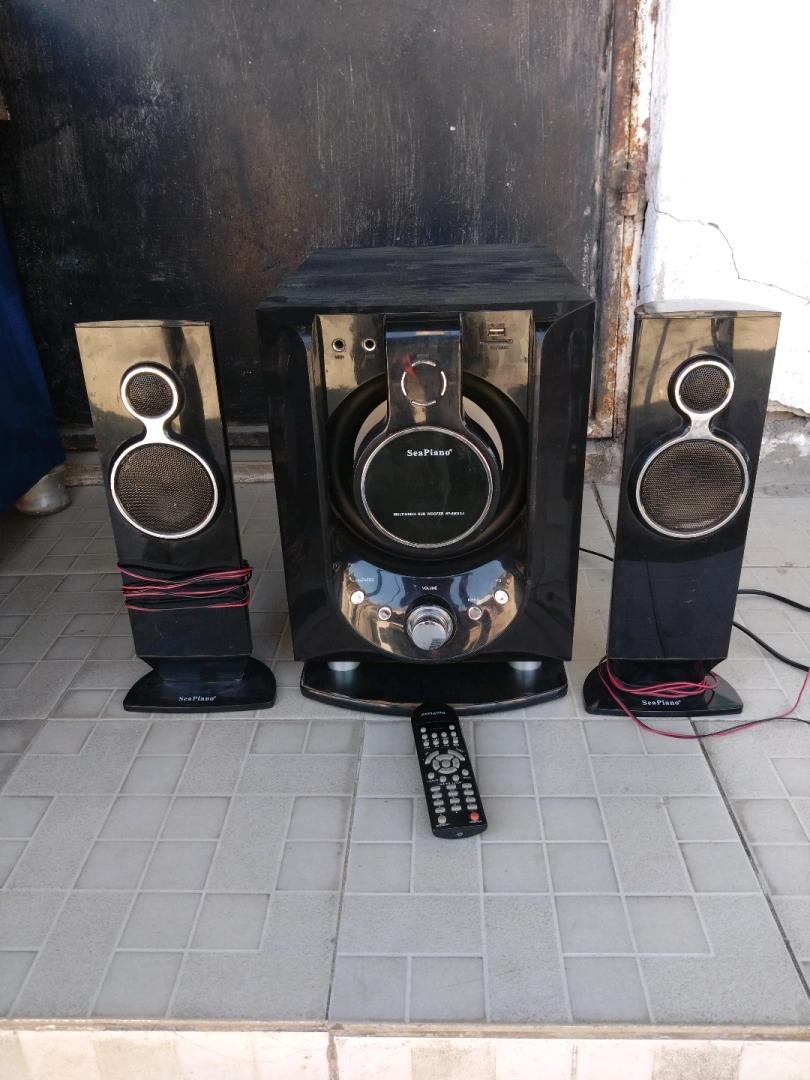 Sea Piano 2.1 Home Theater Sound System thumbnail 3