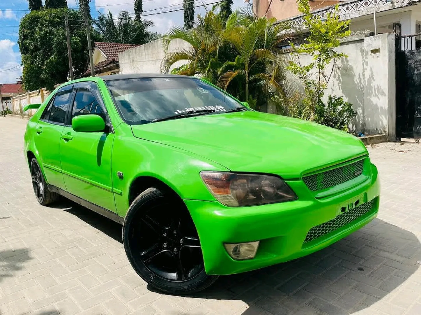 Toyota Altezza Sedan 1980cc (Bright Green) thumbnail 5