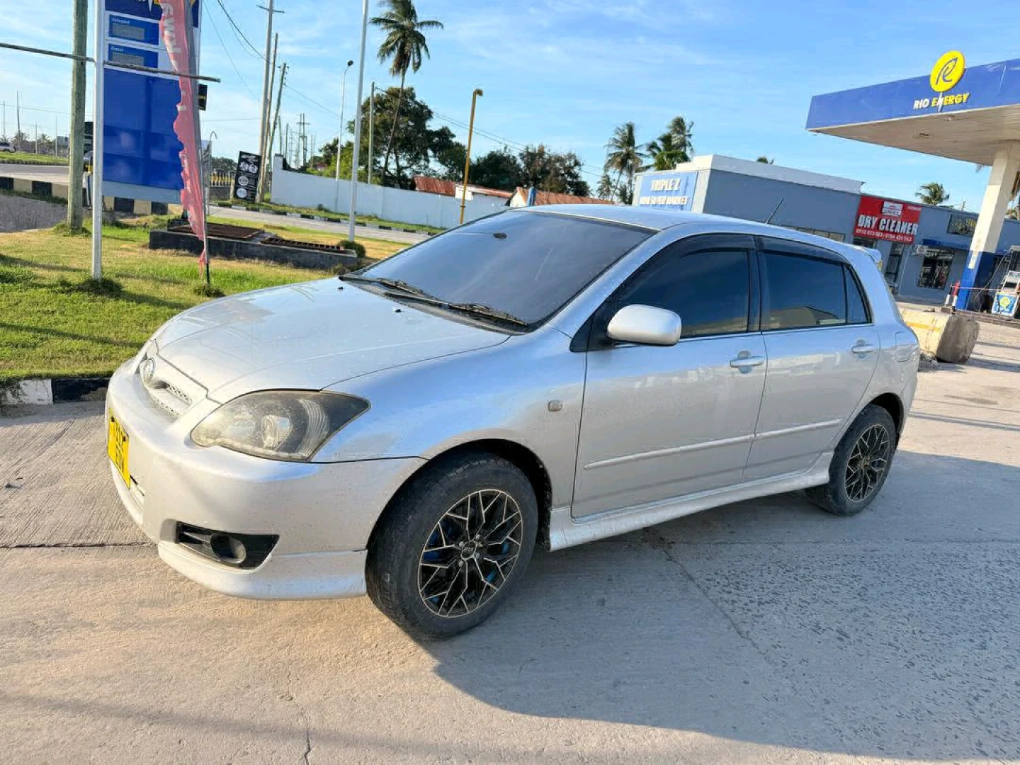 Toyota Allex 2005 Silver Sedan For Sale thumbnail 2