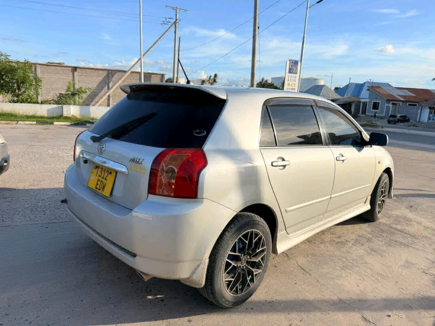Toyota Allex 2005 Silver Sedan For Sale thumbnail 4