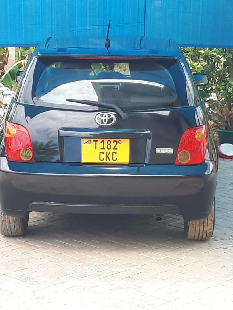Toyota Ist Nyeusi thumbnail 4