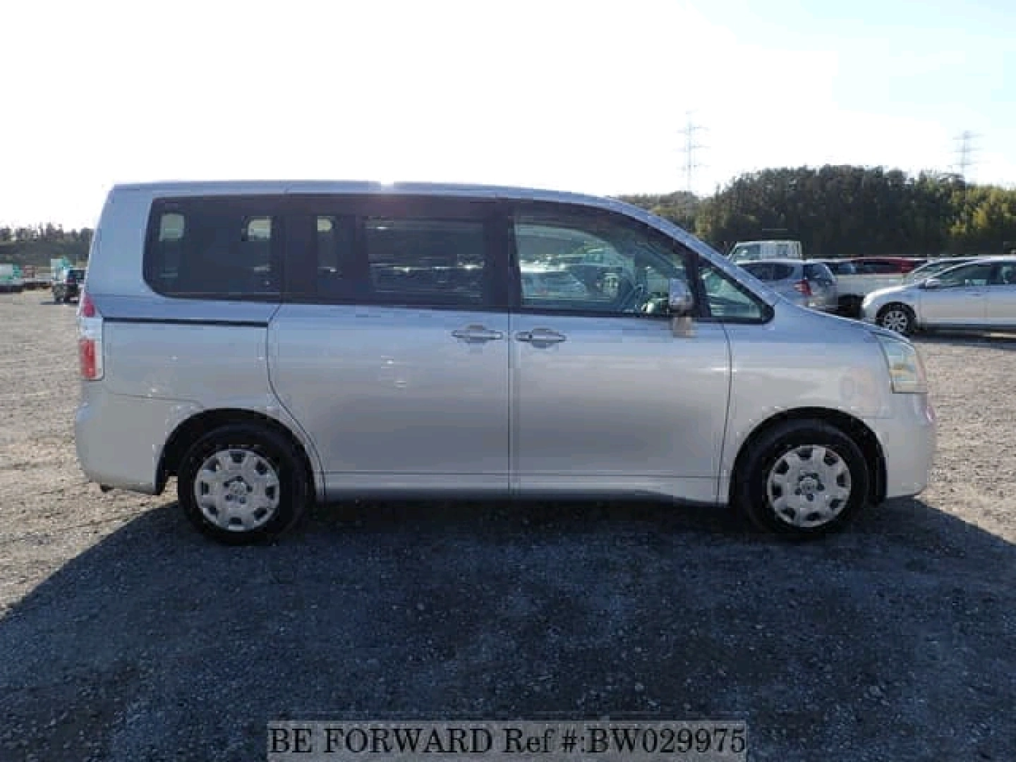 Silver Toyota Noah/Voxy Minivan thumbnail 4