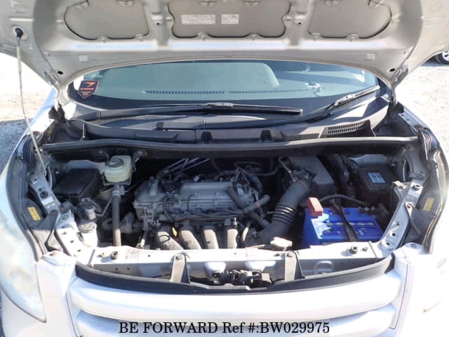 Silver Toyota Noah/Voxy Minivan thumbnail 9