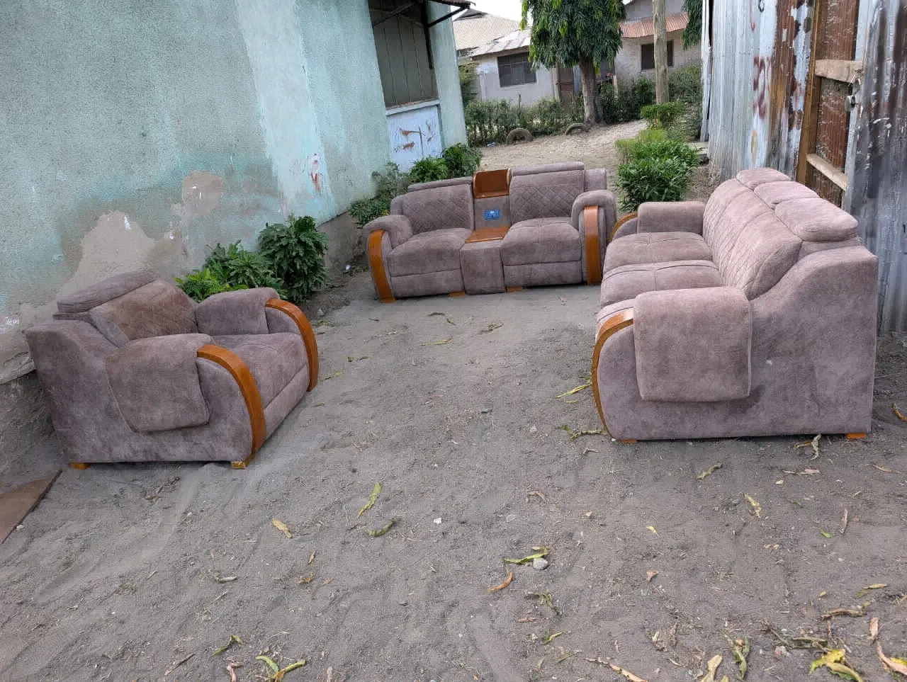 Brown 3:2:1 Sofa Set with Recliner & Headrest thumbnail 4