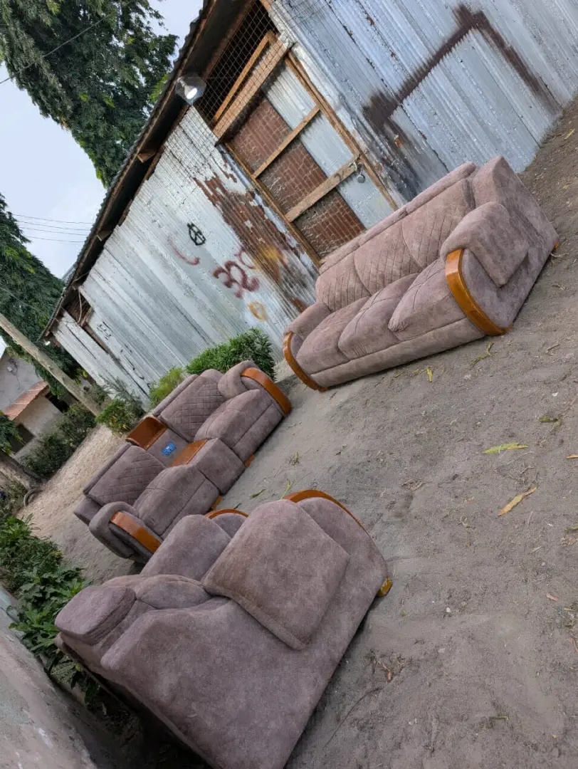 Brown 3:2:1 Sofa Set with Recliner & Headrest thumbnail 5