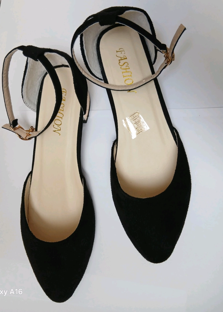 Black Low-Heeled Women's Fashion Shoes Size 37 thumbnail 2