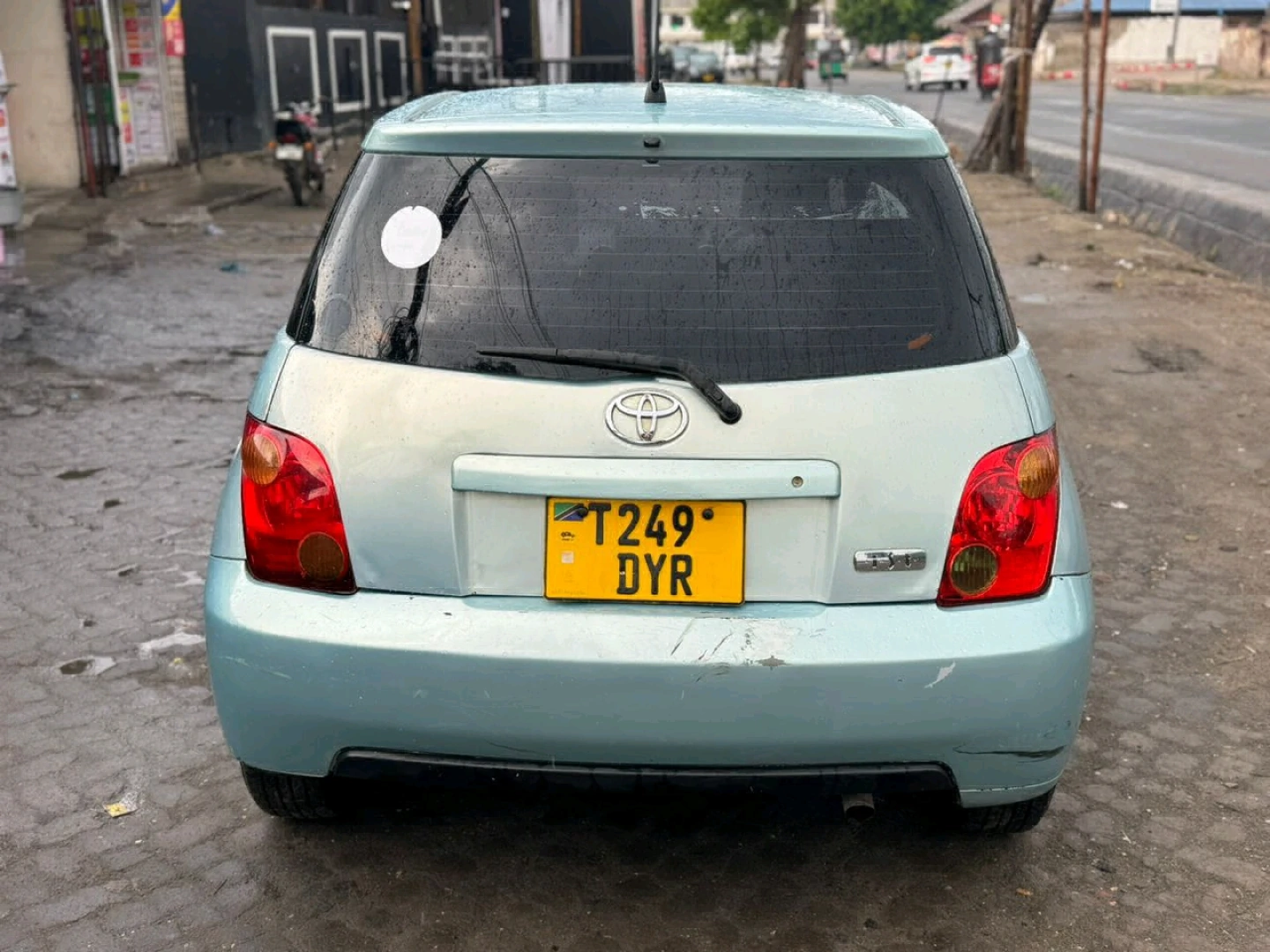 Used Toyota Ist 2005 Model with Low Mileage thumbnail 7